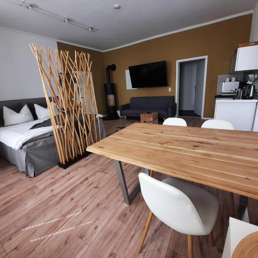 Business-Lodging Apartmenthaus Höhr-Grenzhausen Esterno foto