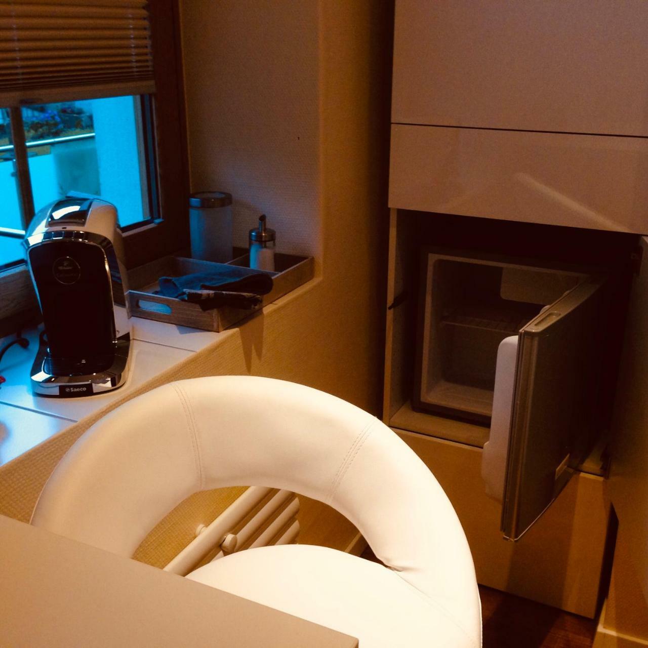 Business-Lodging Apartmenthaus Höhr-Grenzhausen Esterno foto
